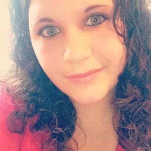 Meet your Posher, Clairissa